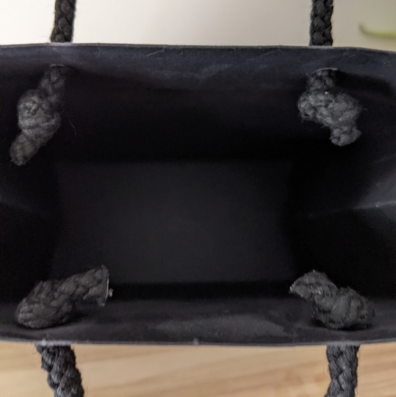 Arc'teryx paper shopping bag - Picture 2 of 6